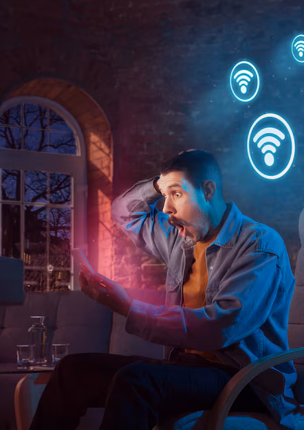 Cliente disfrutando su conexión en casa